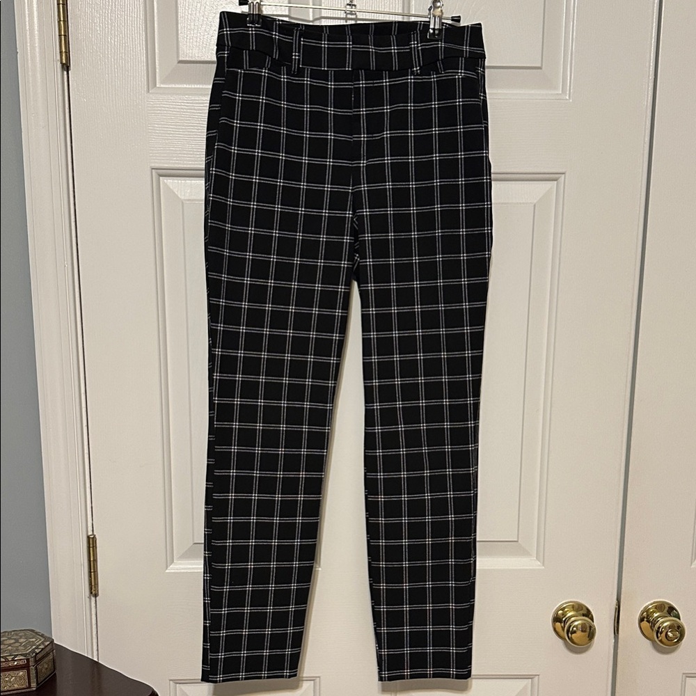 Old Navy Black and White Plaid Skinny Pants